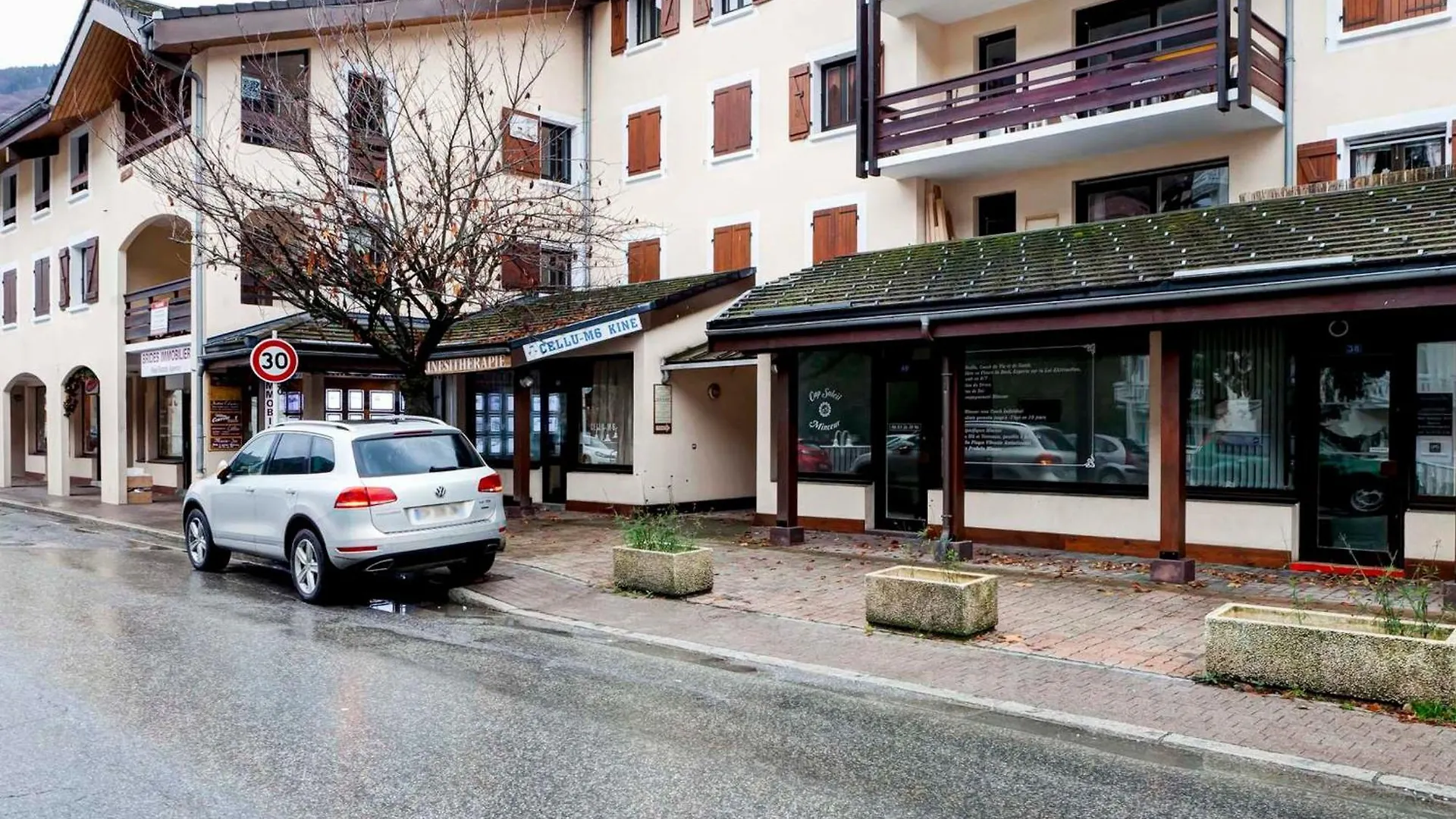 Apartment Duplex Cosy 2 Chambres Avec Balcon, Parking Et Wifi - Fr-1-512-236 Brides-les-Bains